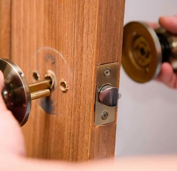 Door Knob Repair in